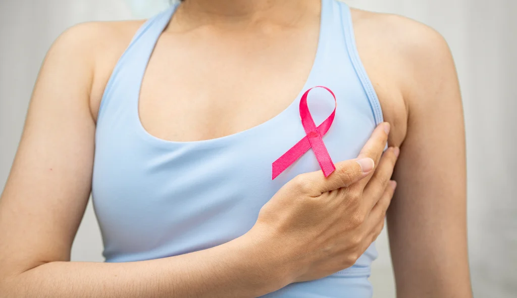 Memede Ele Gelen Kitle Kanser mi? Belirtiler ve Tanı